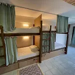 Camp&hostel بيت شباب *