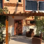 Camp&hostel بيت شباب *