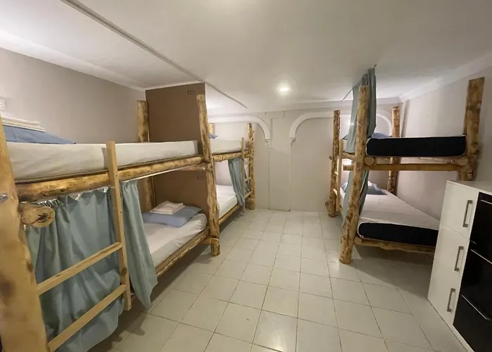 Camp&hostel Auberge de jeunesse *